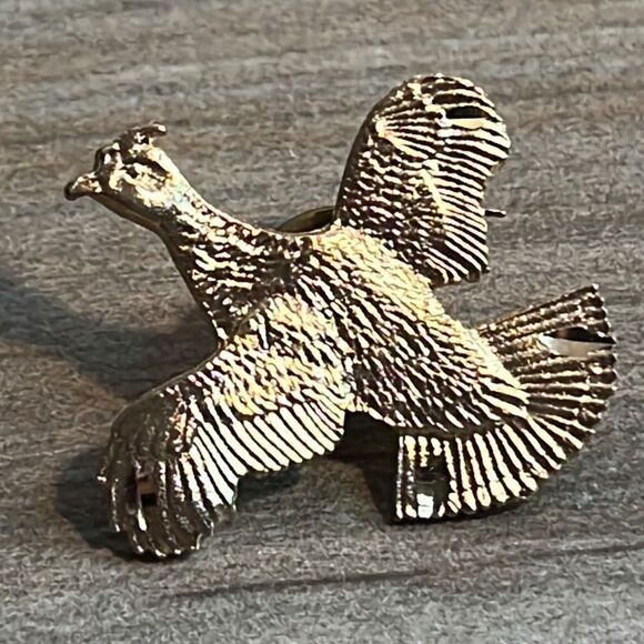 Pheasant In Flight Gold Tone Hand Crafted Lapel Pin - Picture 2 of 6